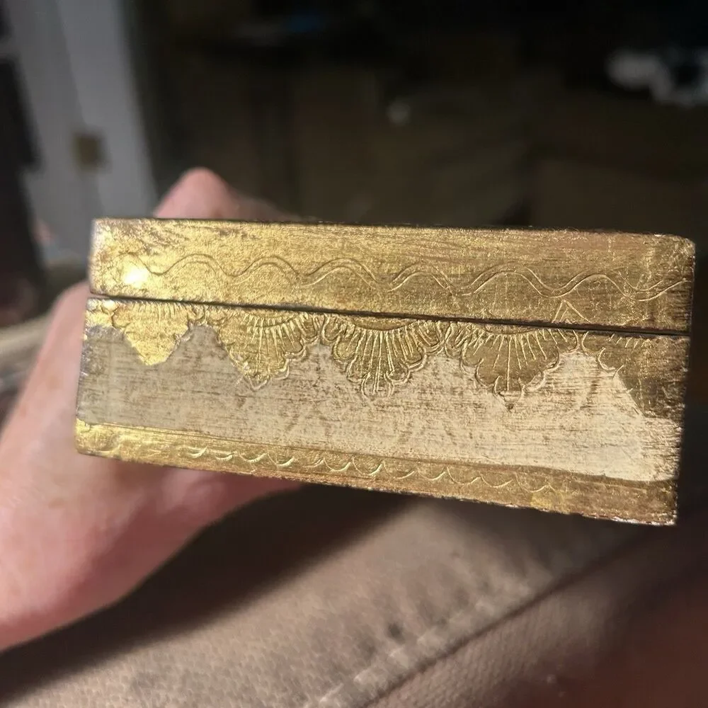 Vintage Florentine Italian Wood Jewelry Trinket Box Gold Gilt Florentine